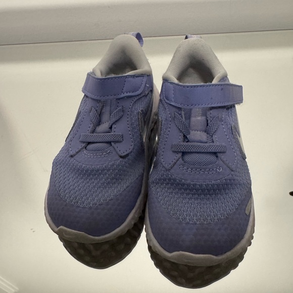 Nike Kids Sneakers in Soft Purple - Picture 1 of 3